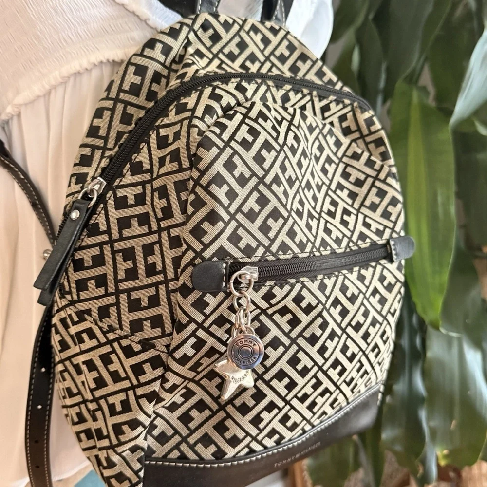 Tommy Hilfiger Women’s Backpack Monogram Jacquard  Beige Black Zipper Charms